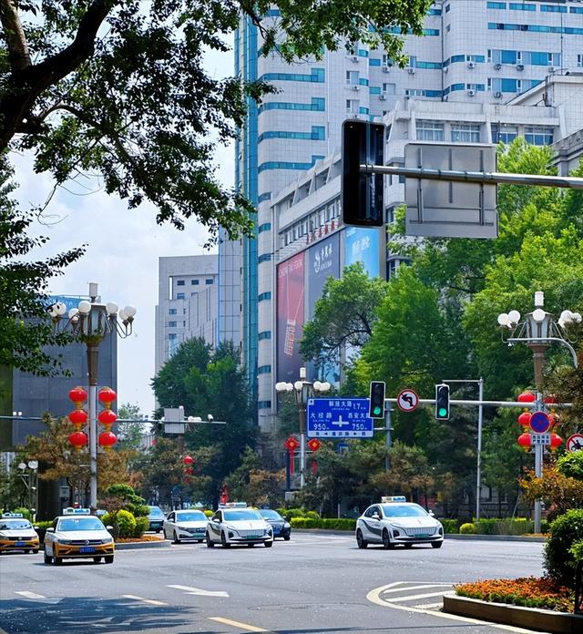 若不出意外，中国超一半人口将流入到这4个城市，房价报复性反弹