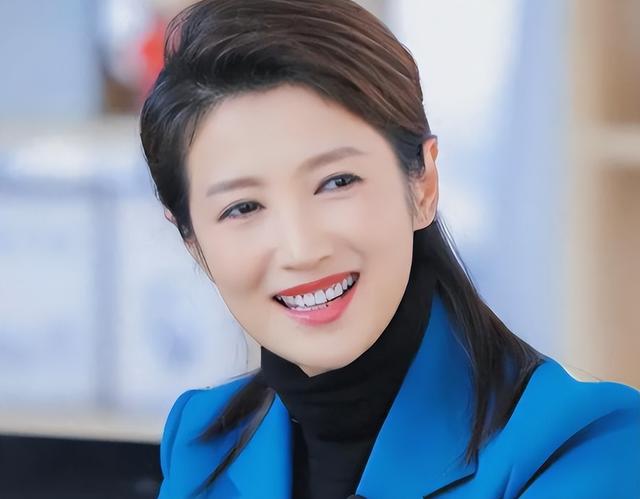 春妮没想到，丈夫刚强出席阅兵解说没多久，6岁儿子又给自己争光