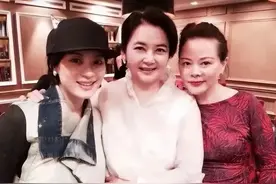 孙俪妈妈年轻照被扒，网友：简直DNA里自带洋气！图片