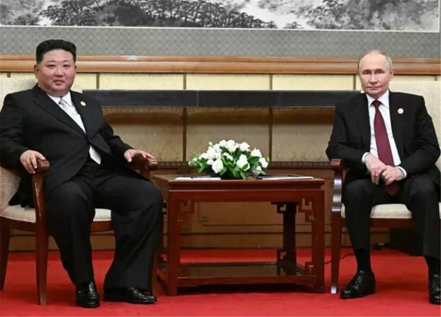 俄朝元首密谈60分钟，金正恩喊出兄弟，普京：请一定来我国做客