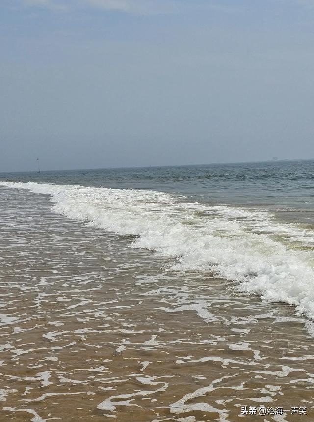 浪花朵朵，踏浪而来，踩浪而归，人生就是一场修行和旅行！