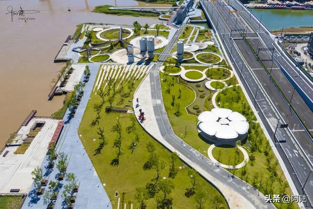 椒江的闸口公园被网友诩为“拍照圣地”，实际上却空旷无人，何故