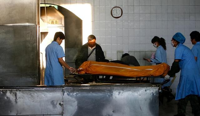 中国将迎来前所未有的死亡高峰，专家得出答案：是这些因素导致的