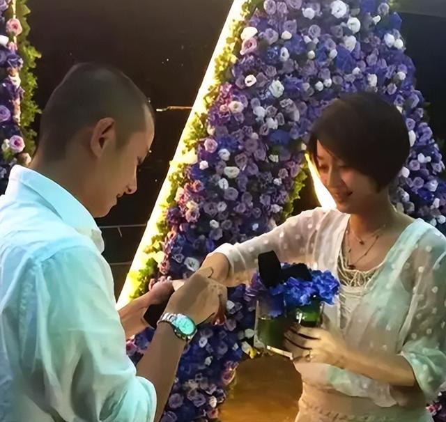 钱再多也没用！向太曝马伊琍已再婚：原来当年文章过不了心里那关