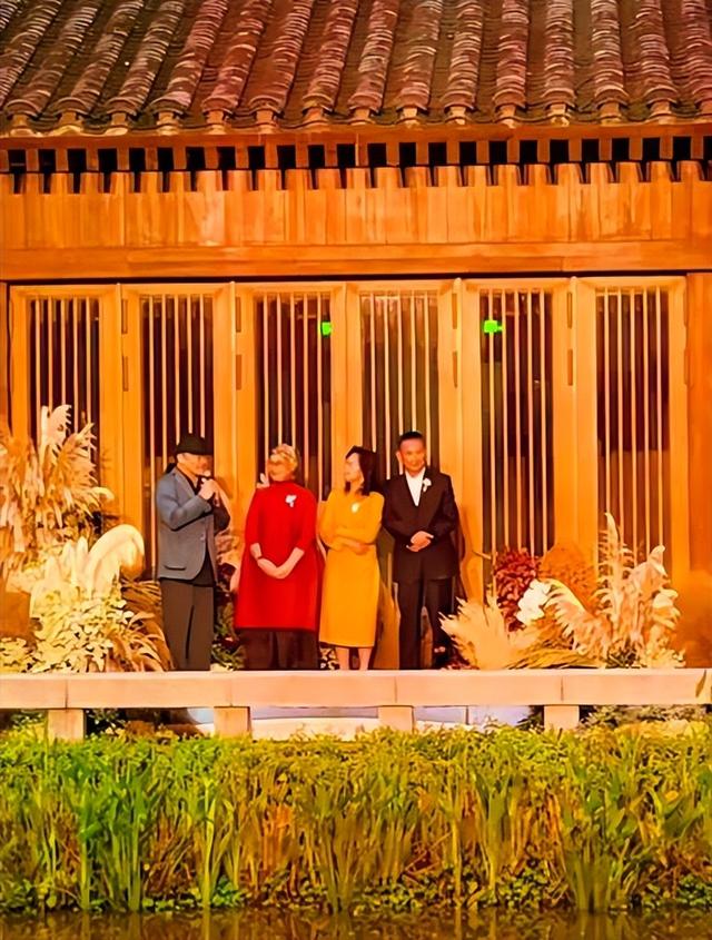 演都不演了！刘欢女儿大婚不到24小时，恶心的一幕出现了