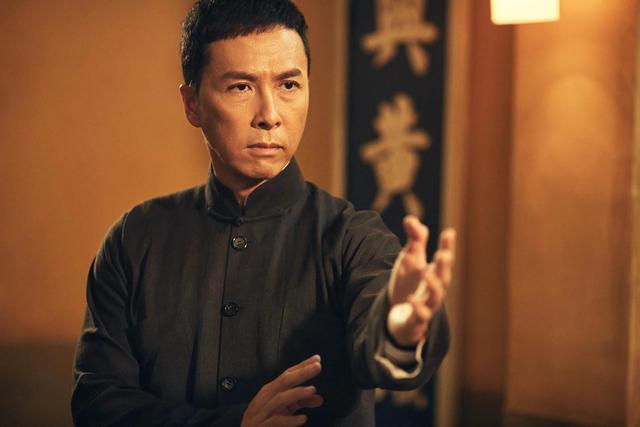 甄子丹受邀观礼九三阅兵，这一次 他让李连杰和整个娱乐圈沉默了
