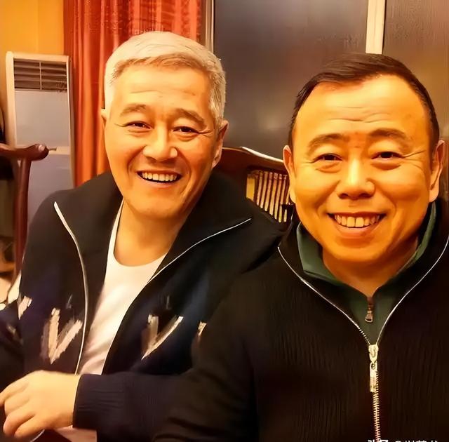 68岁潘长江豪宅名车无数，晚年却为42岁女儿愁白头，真相泪崩！