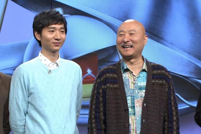 从春晚台柱子到被“封杀”23年，如今王者归来，让无数观众笑着笑着就红了眼睛