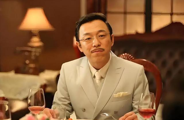 她将黄渤吻到脸红，和导演同居10年结果被抛弃，今成“票房女王”