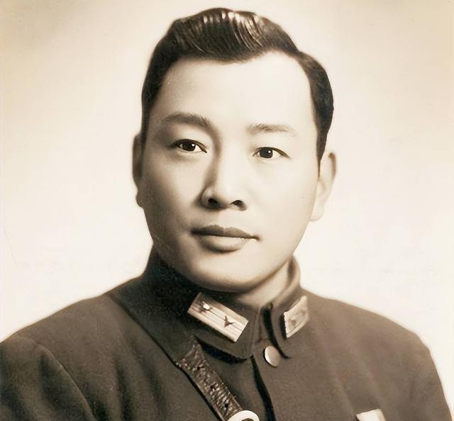 中国最后的土皇帝，拥有军队控制1500平方公里领土，世袭到1955年