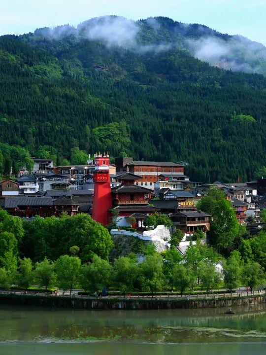 “清凉资源”释放消费活力，汶川避暑经济“火”力全开~