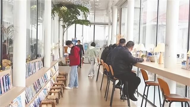 来庐山写明信片寄给明年的自己，是种什么体验？