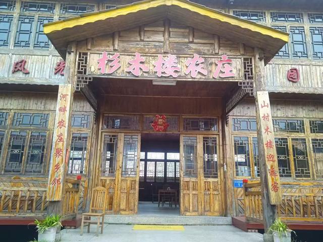 浏河滚滚欲留春，独向芳踪觅雅意——徒步小溪河散记（九）