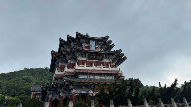 湖南天门山：一场逃离喧嚣的山野之约