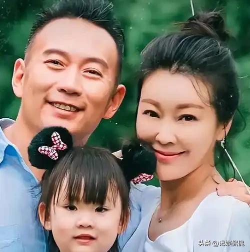 知名主持王小骞崩溃大哭！自称女儿患上“正食症	”	，心率高达120