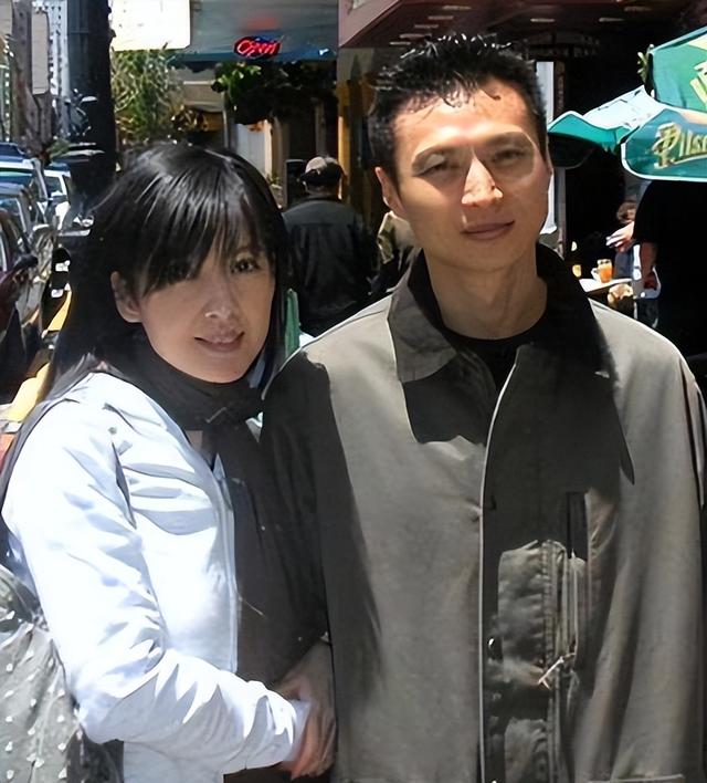 被戴8次绿帽子，3次捉奸在床，这就是我们“玉女”守卫的爱情？