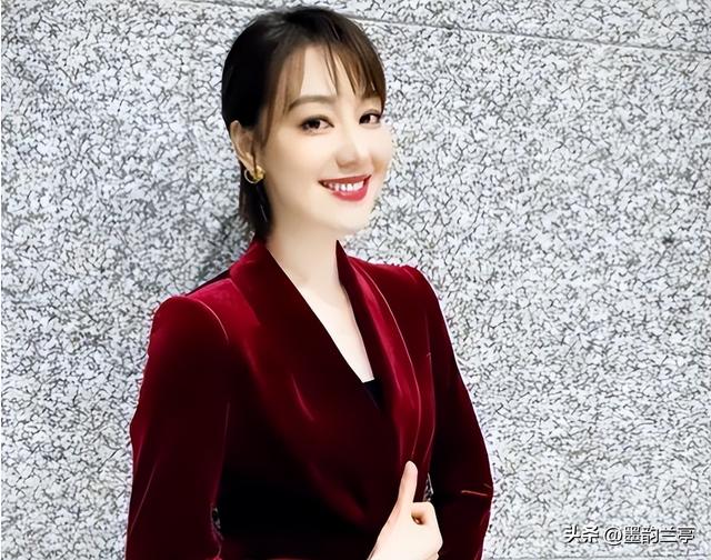 私生活混乱、被央视开除	、陪睡上位？王冠身上的标签究竟有多离谱