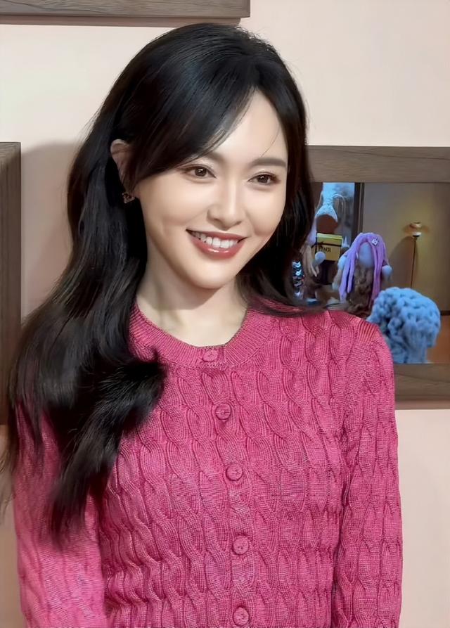 婚变传闻真相大白后	，42岁唐嫣高调官宣喜讯，撕下了罗晋的"体面"