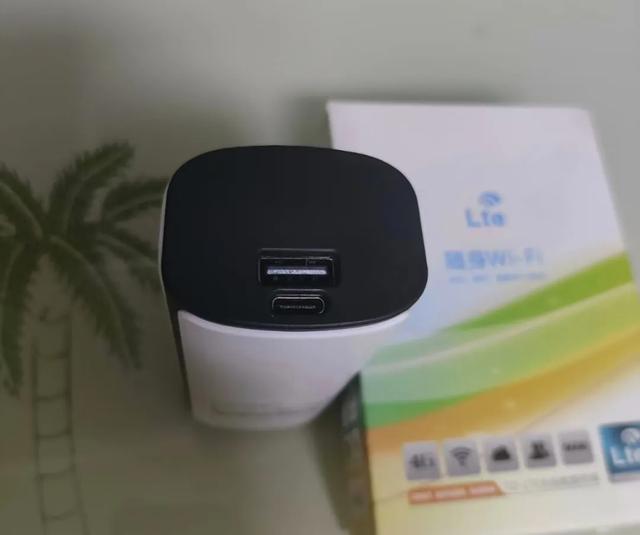 8元捡漏“充电宝”，内置5000mAh锂电，还能当4G热点