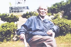 1993年原副总理姚依林回安徽视察，调侃道：我回来敲你们一次竹杠图片