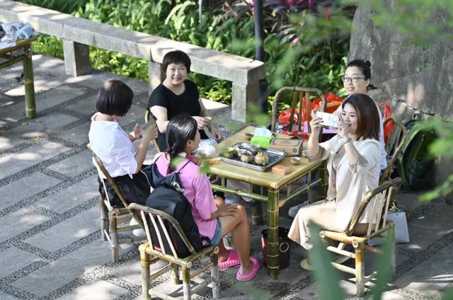 厦门人气焦点“千人茶桌仔”你体验了吗？快！这里也有→