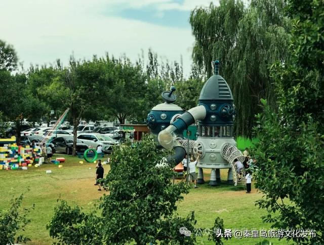 免费！秦皇岛这个特色小镇开园啦，美似江南，夜景迷人！