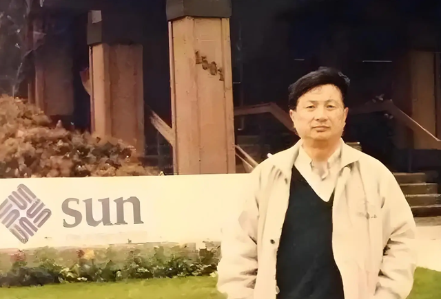 半导体博弈：华为曾差点卖身，芯片帝国路难行