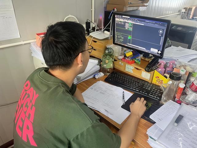 月薪过万却招不到人？三大行业陷入“用工荒”，年轻人为啥不愿干