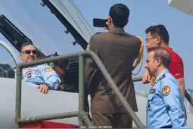 伊朗空军司令现身珠海航展，坐进驾驶舱，或敲定106架战机大单图片