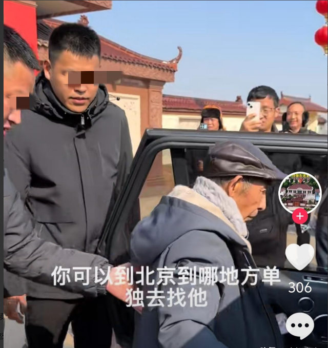 刘强东给老家送年货现场曝光，令人恶心的一幕出现，当场被人制止