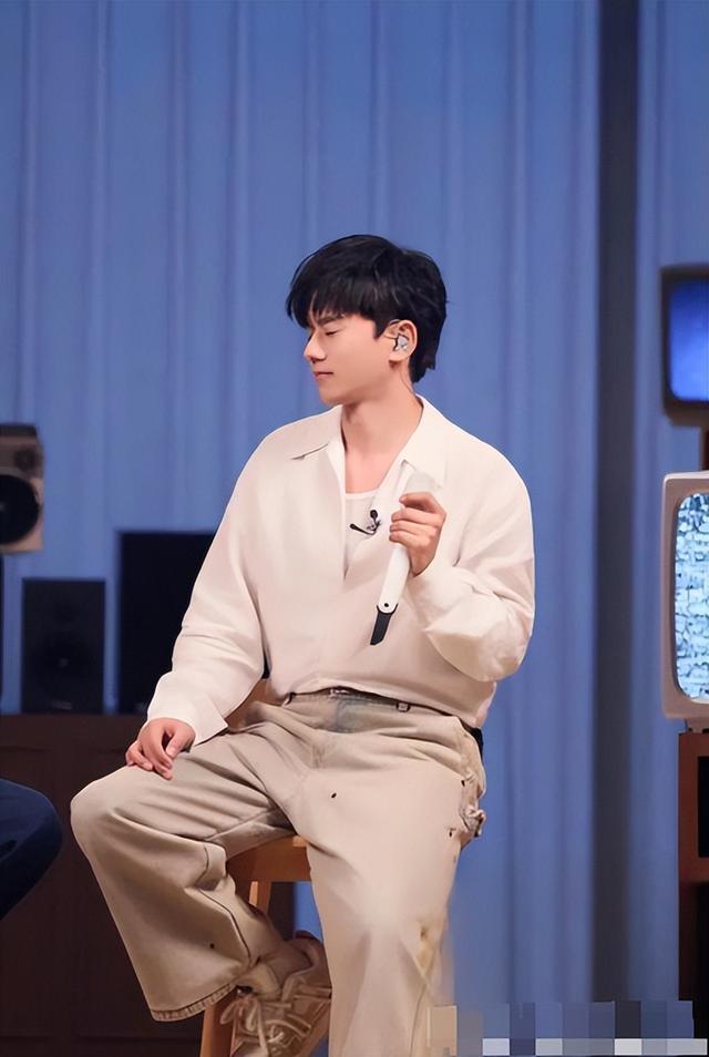 央媒发文，高调官宣42岁张杰喜讯，全网恭喜，终于等到这一天