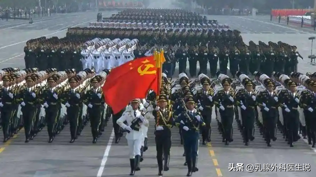 看了北京大阅兵后，美防长终于下定决心，对中国挂起了“免战牌”
