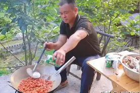 趁着打平伙，冬宝说话阴了二叔一把，不知情的二叔哈哈大笑说感谢图片