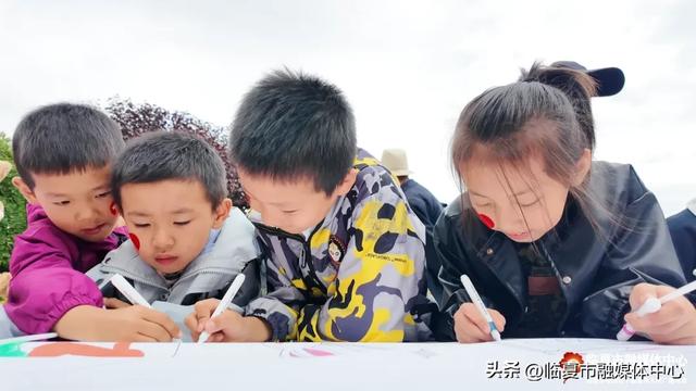 “园”气满满，欢乐爆表‼️国庆假期临夏市各公园活动精彩，热度狂飙！