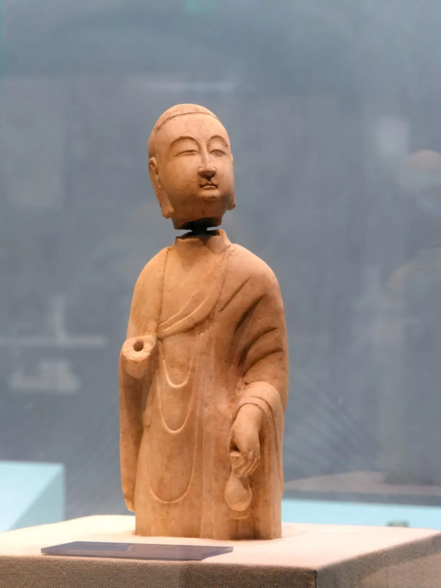 邯郸峰峰，北响堂山石窟笔记，被偷盗的佛窟和嗜血暴虐的北齐故事