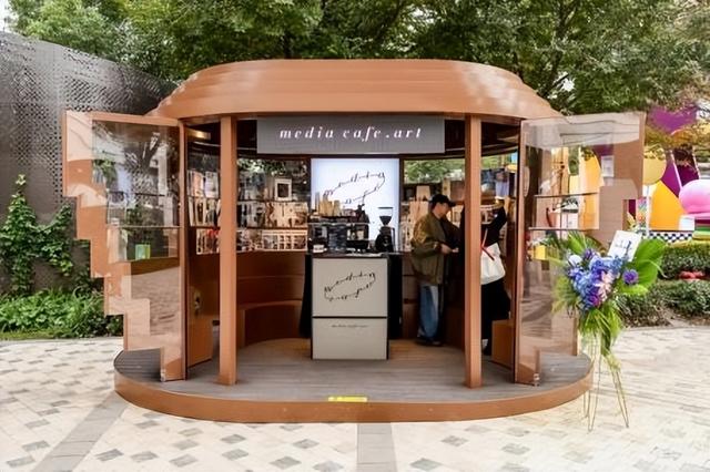 前滩太古里“Let’s Cherish Well璀璨好生活”