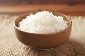 面条吃多了对胰岛不好？医生提醒：若想控糖，尽量少吃这2种面食图片