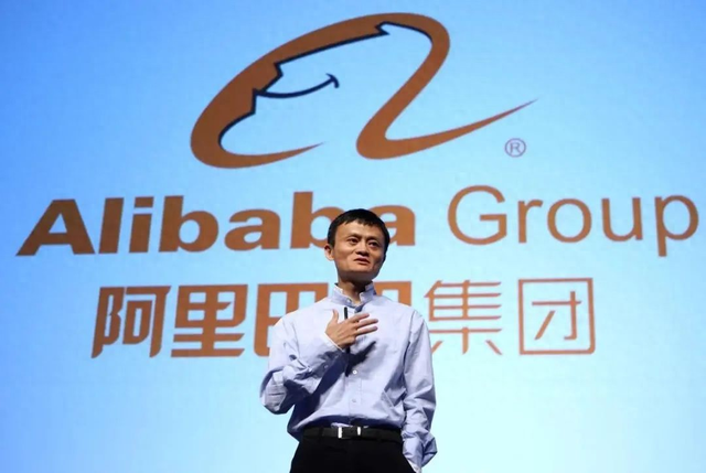 马云现在胖得像尊佛似的，看着是富贵相，真是越活越有“福相”