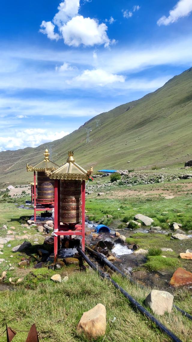 拉萨堆龙苯教直龙遗址,寺保留了吐蕃的残垣断壁,沧桑感扑面而来