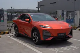 视觉智驾方案到底行不行？最便宜的华为智驾，深蓝S07好用吗图片