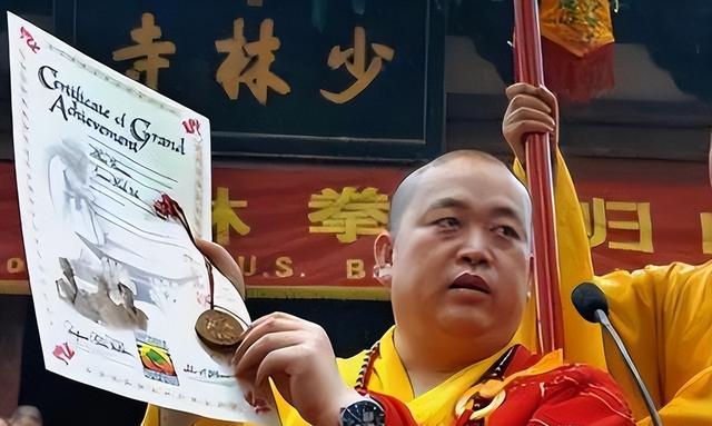 释永信倒台后，老乡才敢说实话，当年他想两三万一户买下整个村