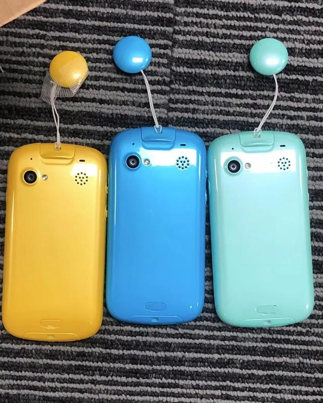 60元的“洋垃圾”小屏手机，支持4G全网通，还带儿童警笛功能