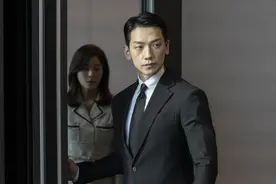 和金荷娜拍新剧Rain首集就脱了！大秀胸肌好养眼！图片