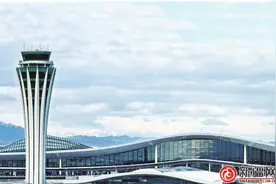 乌鲁木齐天山国际机场：天山展翅联亚欧图片