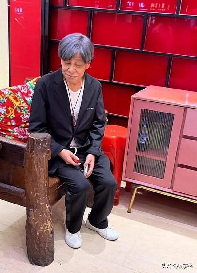 梁小龙去世早有预兆，关门弟子爆料3个“不良爱好	”，都是催命符