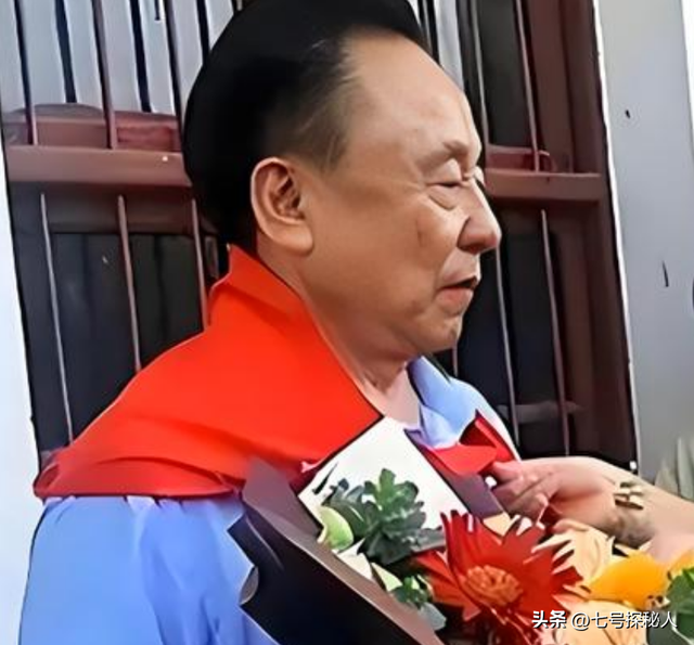 翻牌睡觉、狂生私生子，年过7旬的他还在拼命播种，究竟图啥？