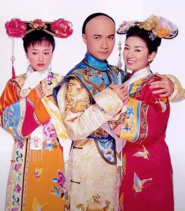 30岁才懂！小燕子婚后失宠真相：那把“已婚	”尺子量碎她的翅膀！
