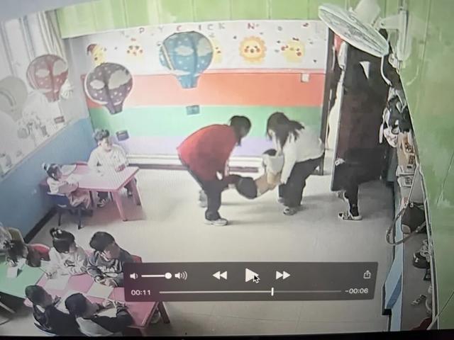 “辽宁女童被幼师殴打”处理结果引家长不满，县委书记：省委、市委有批示，已对涉事教师给予行政和刑事拘留