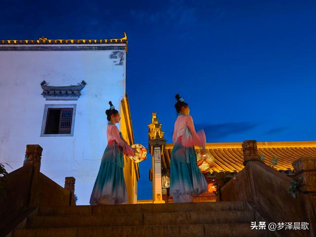 千灯摇橹处 夜宴三千年 ——央视直播里的祥云湾时空折叠夜