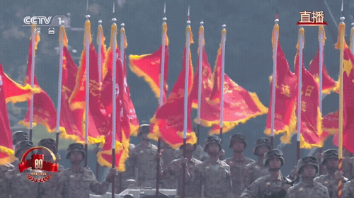 女兵领队王媛回家了！更多美照曝光，有3个孩子，老公晒合影庆祝